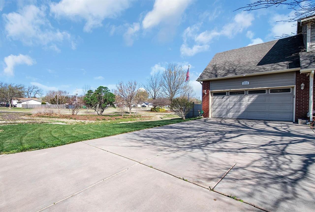 For Sale: 2516 E Charleston Dr, Park City KS